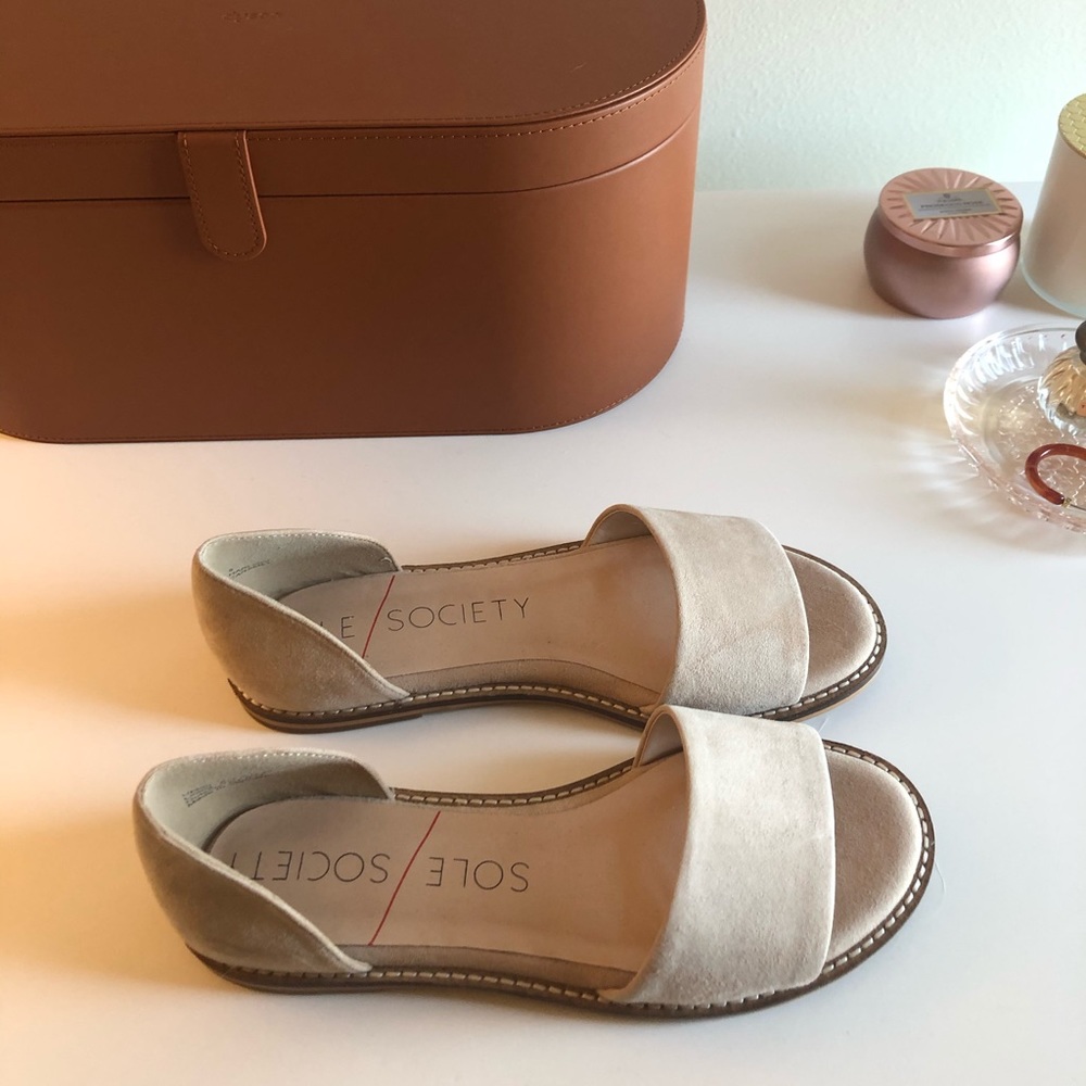 New soft sueded Sole Society slip on sandals